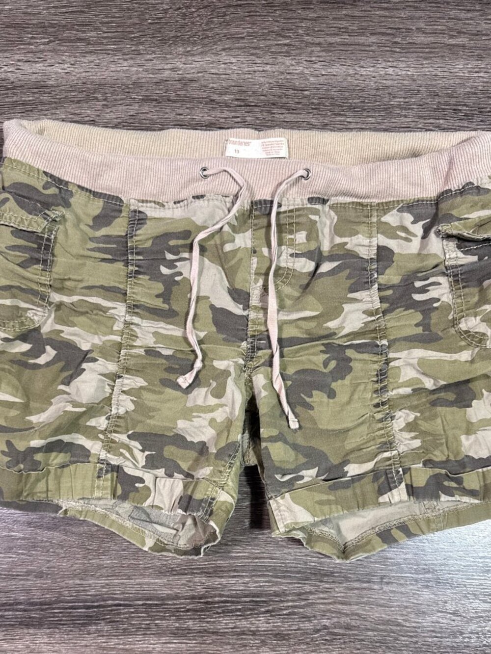 No Boundaries cargo shorts camo print drawstring waist size 13
